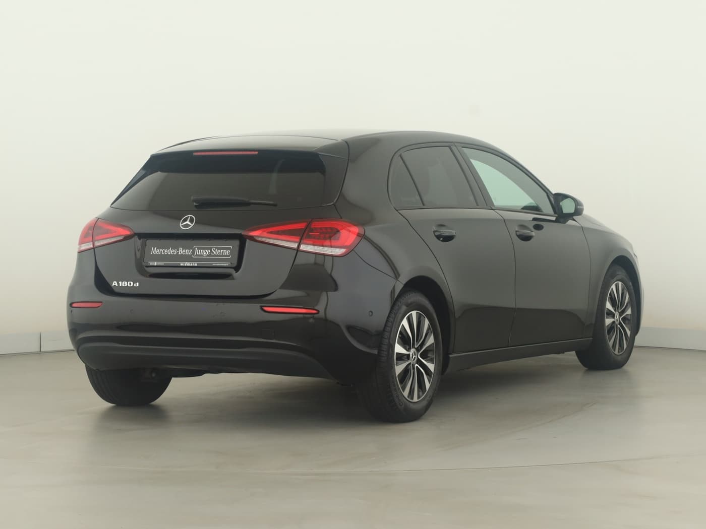Mercedes-Benz A 180 d Bild 2