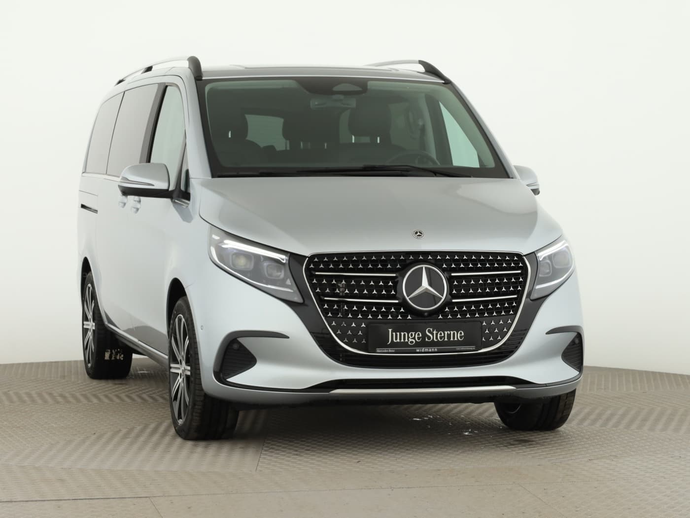 Mercedes-Benz V 220 d 4MATIC AVANTGARDE Lang Bild 3