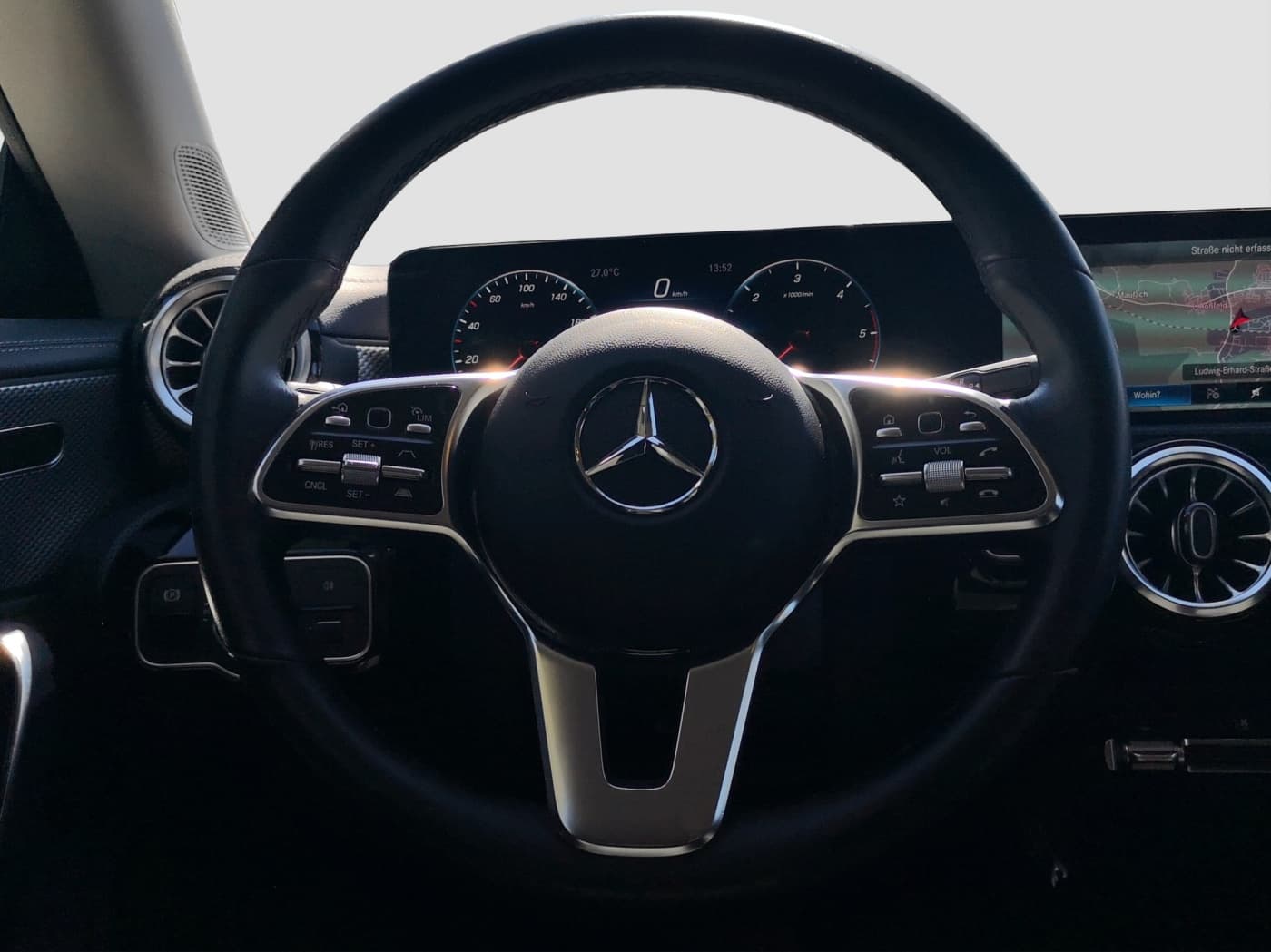 Mercedes-Benz CLA 200 d SB Bild 10