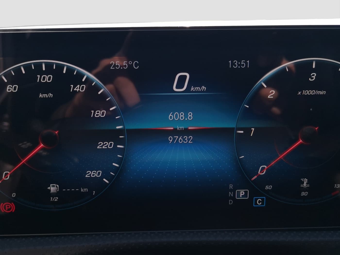 Mercedes-Benz CLA 200 d SB Bild 11