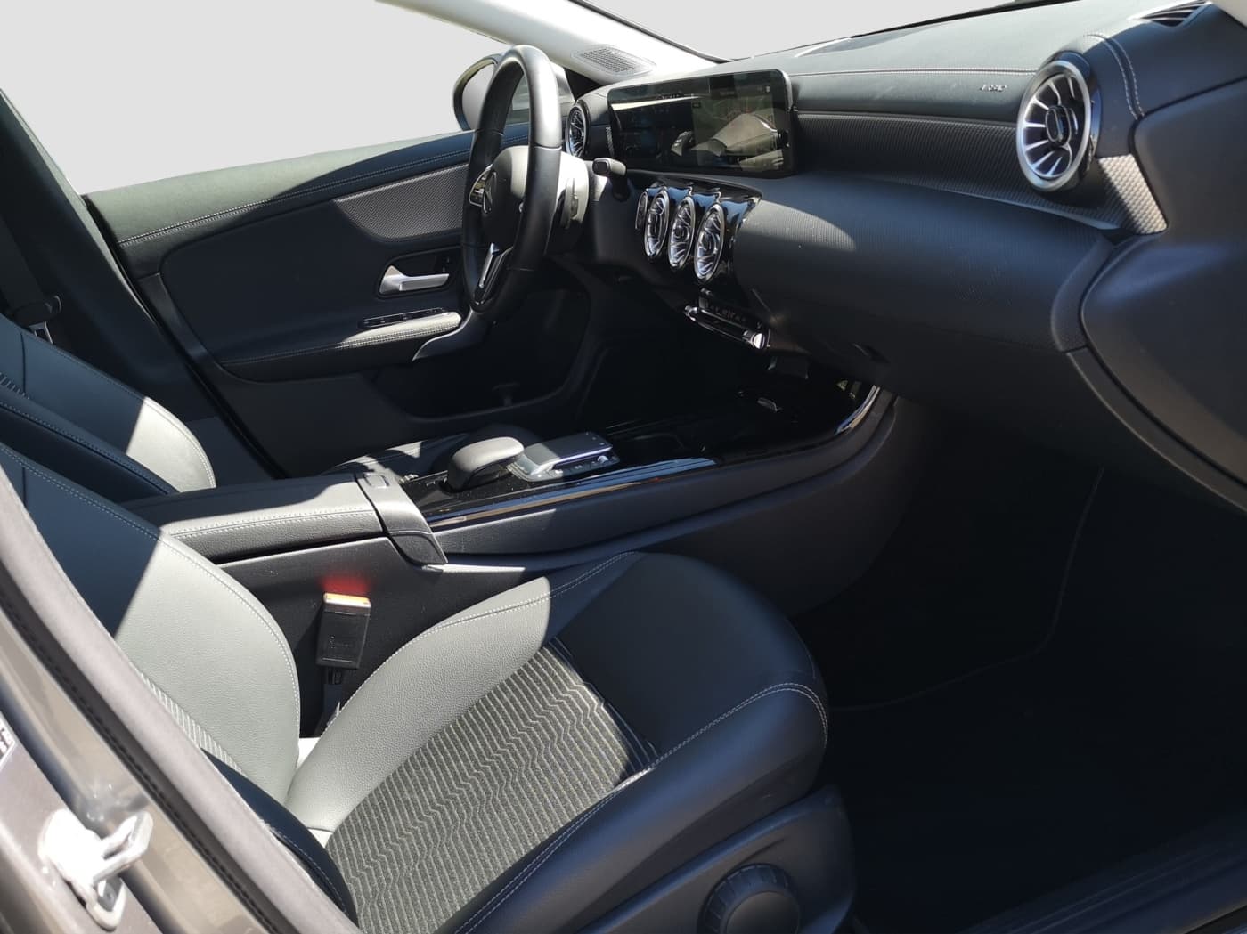 Mercedes-Benz CLA 200 d SB Bild 15