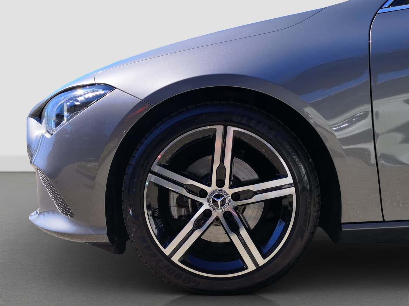 Mercedes-Benz CLA 200 d SB Bild 19