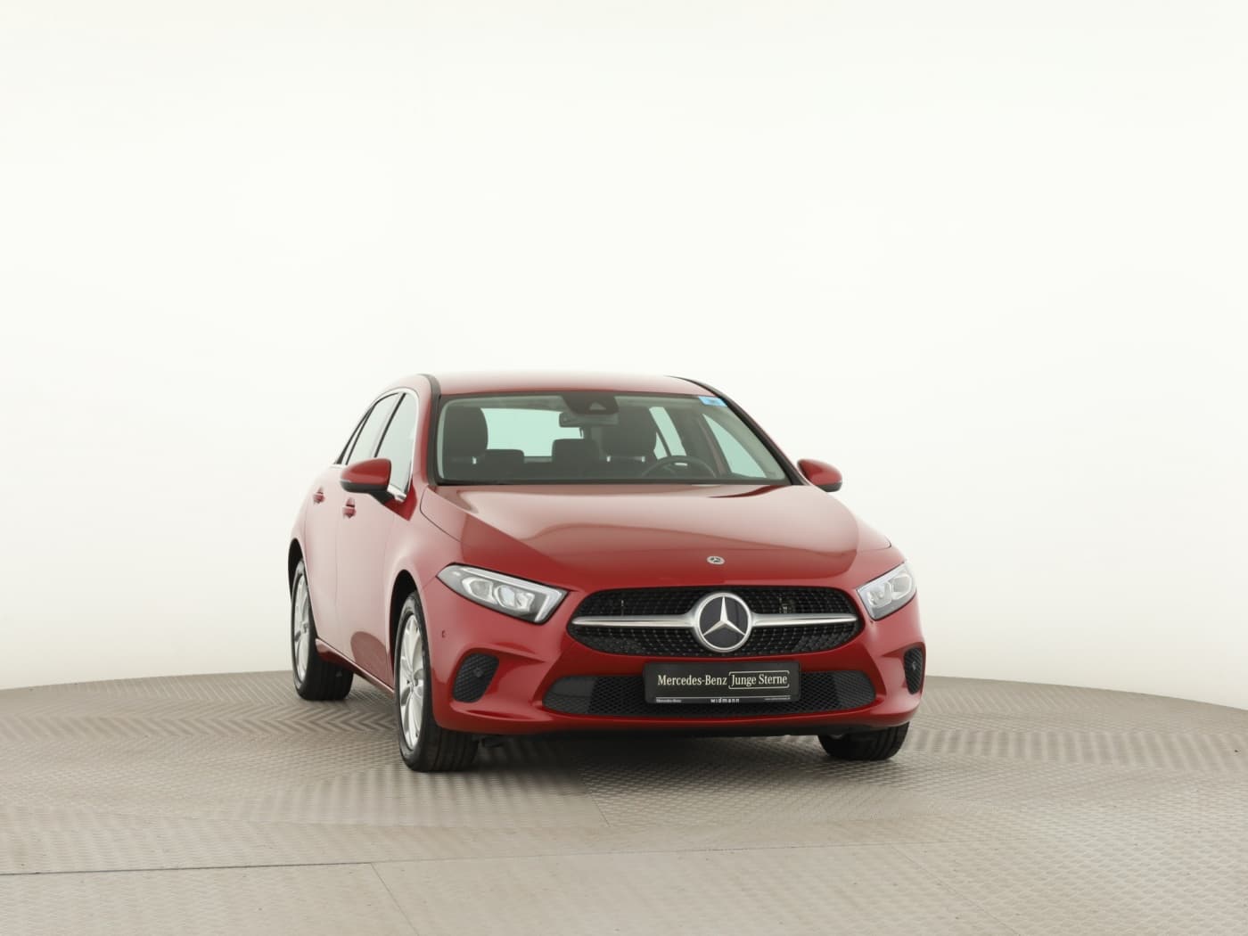Mercedes-Benz A 250 e Bild 3
