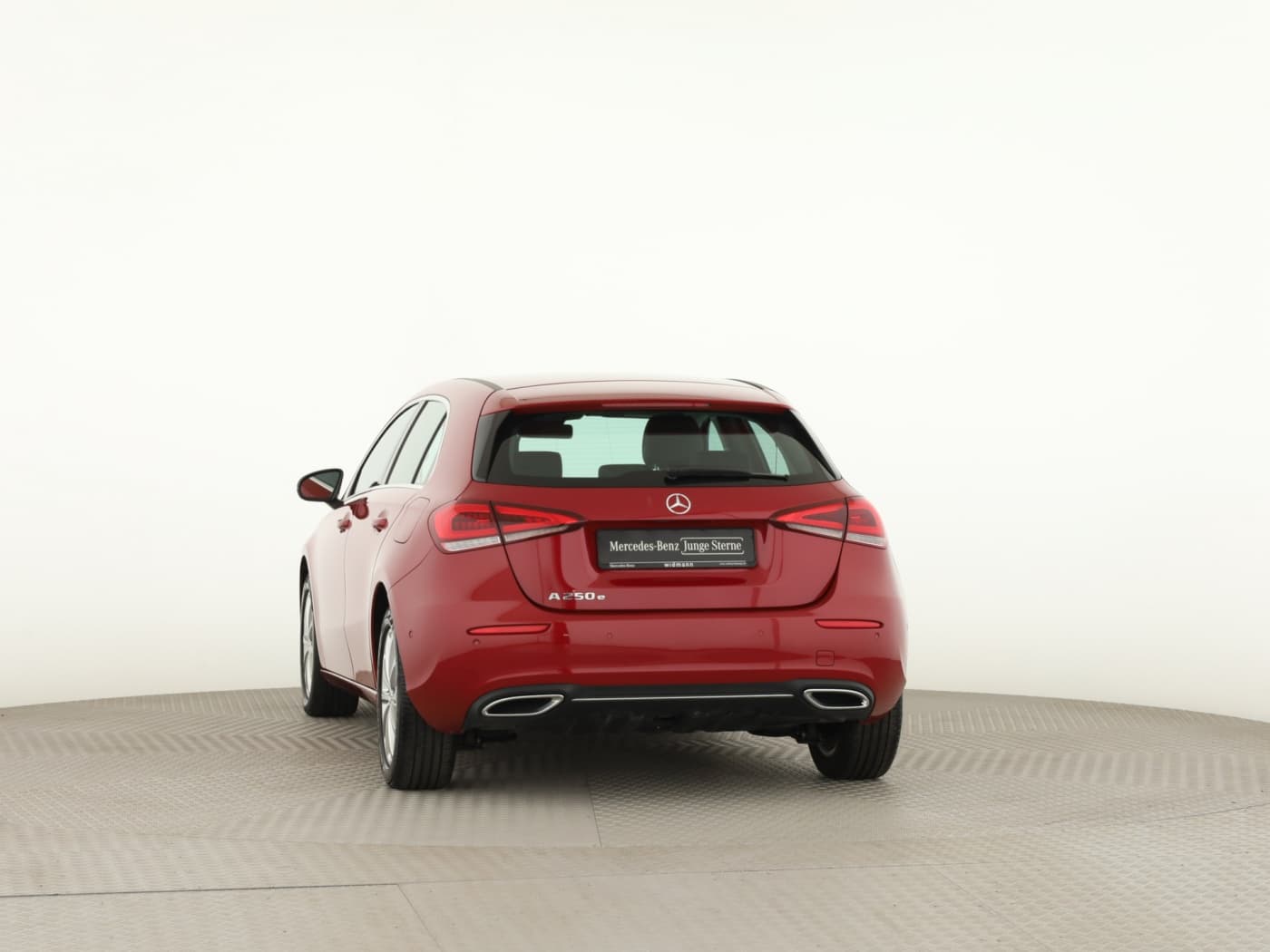 Mercedes-Benz A 250 e Bild 4