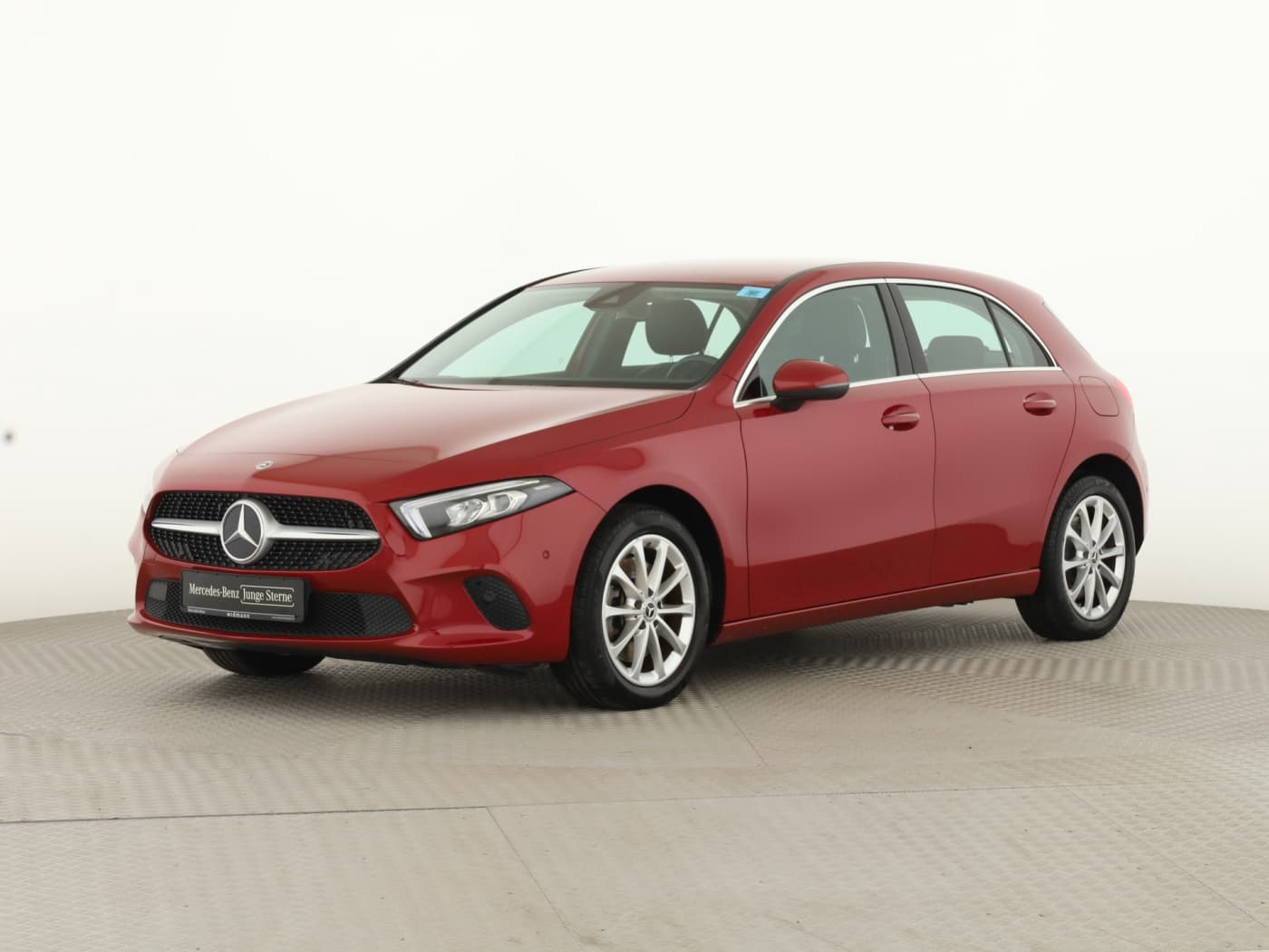 Mercedes-Benz A 250 e Bild 5