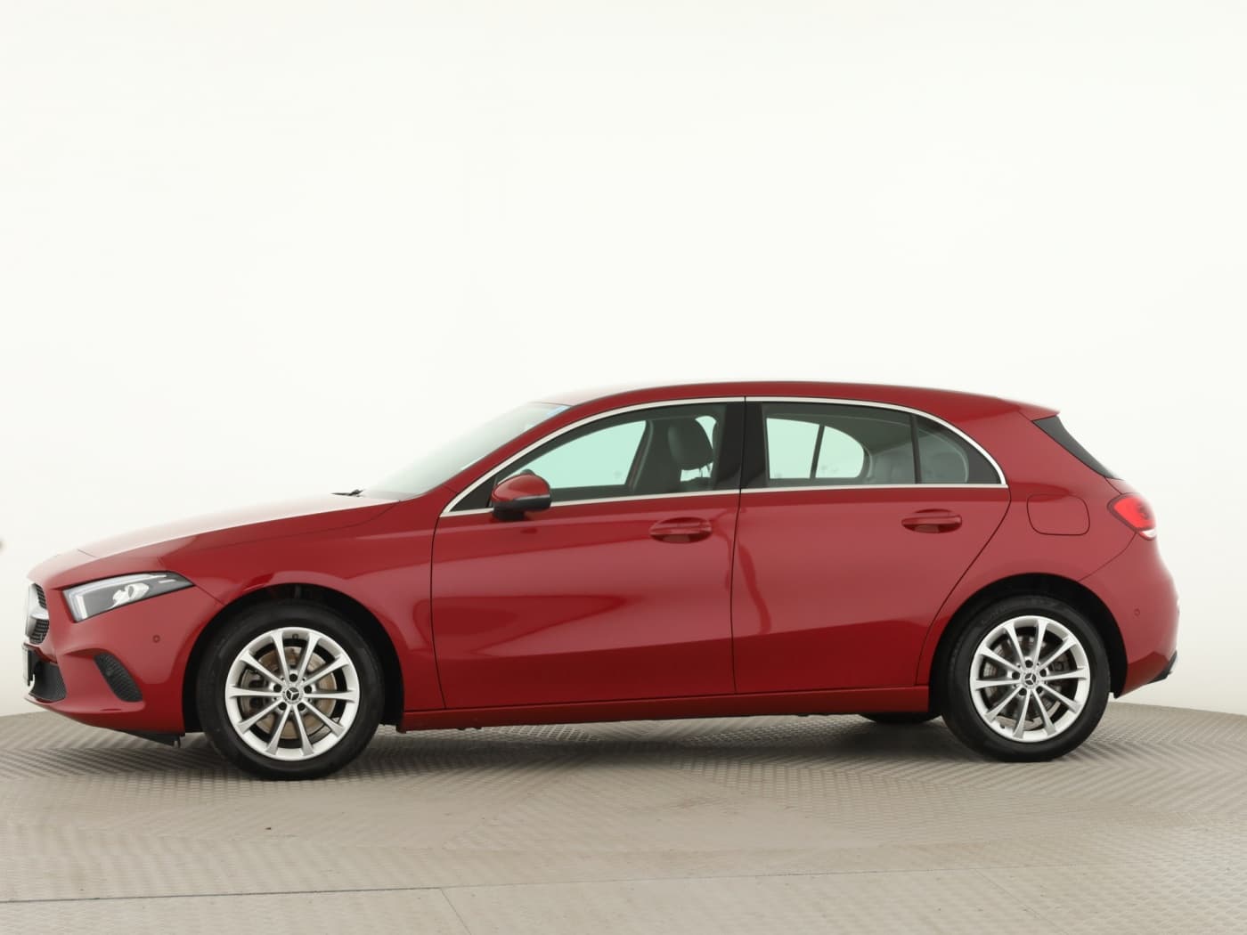 Mercedes-Benz A 250 e Bild 7