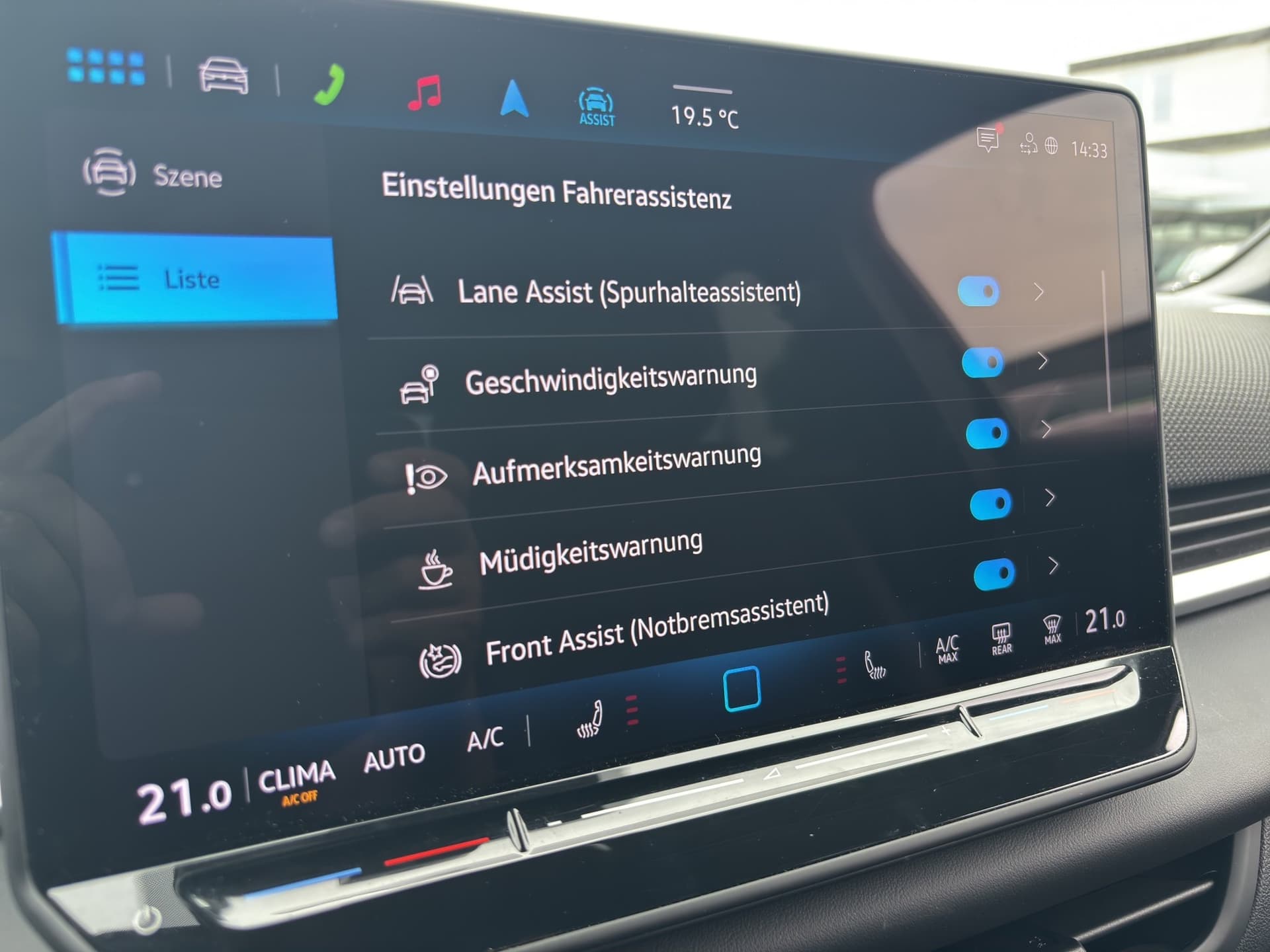 Volkswagen T-Roc R-Line 1.5 l eTSI OPF DSG Bild 19