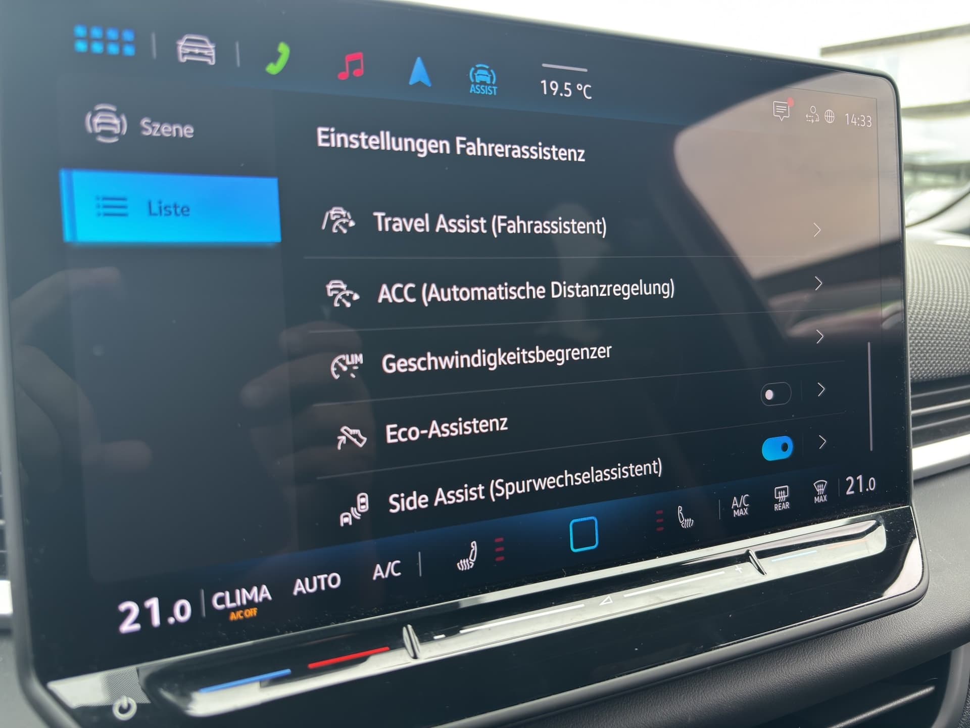 Volkswagen T-Roc R-Line 1.5 l eTSI OPF DSG Bild 20