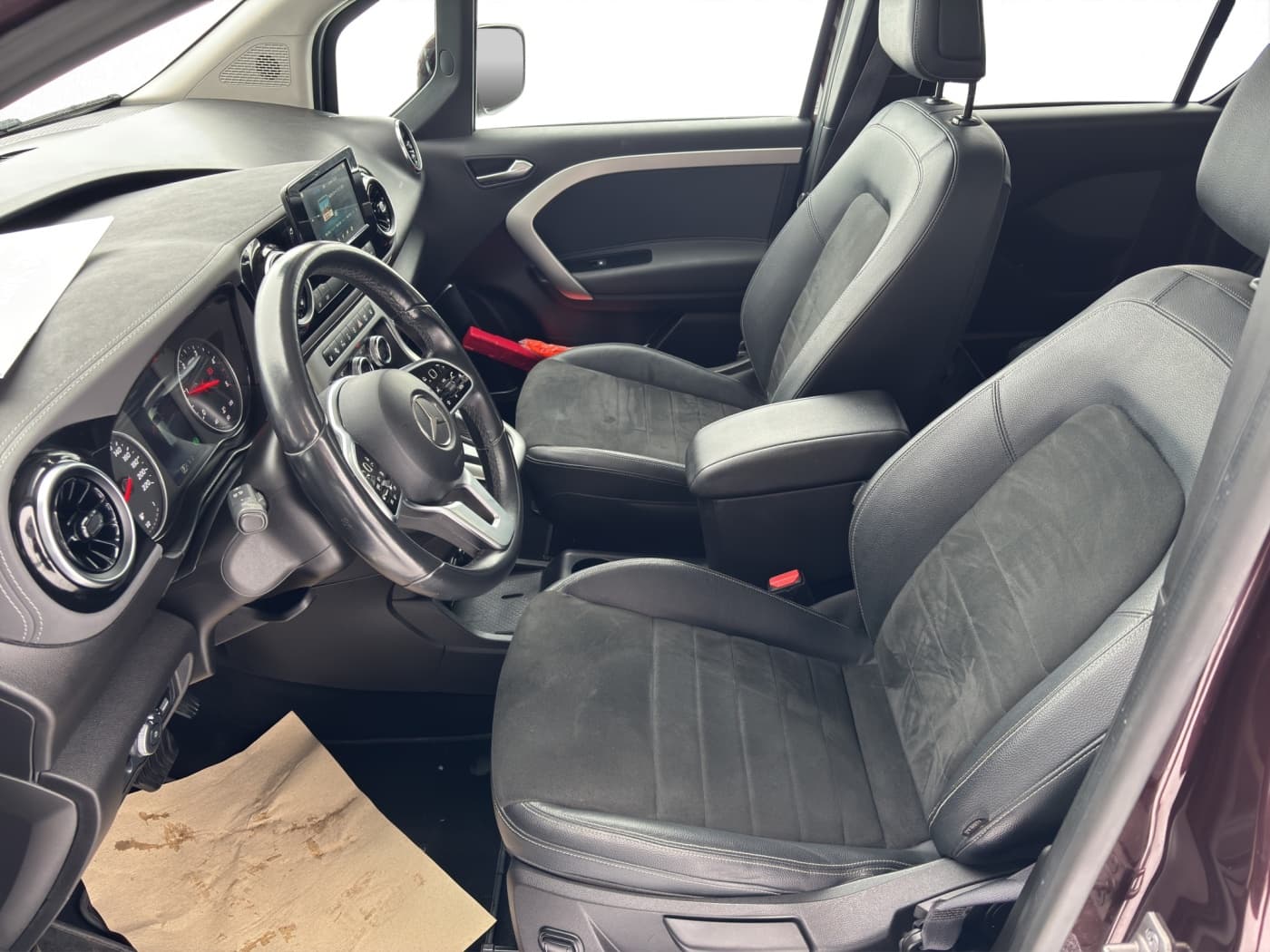 Mercedes-Benz T 180 d Bild 15