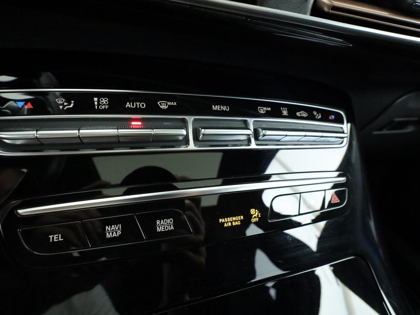 Mercedes-Benz EQC 400 4M Bild 14