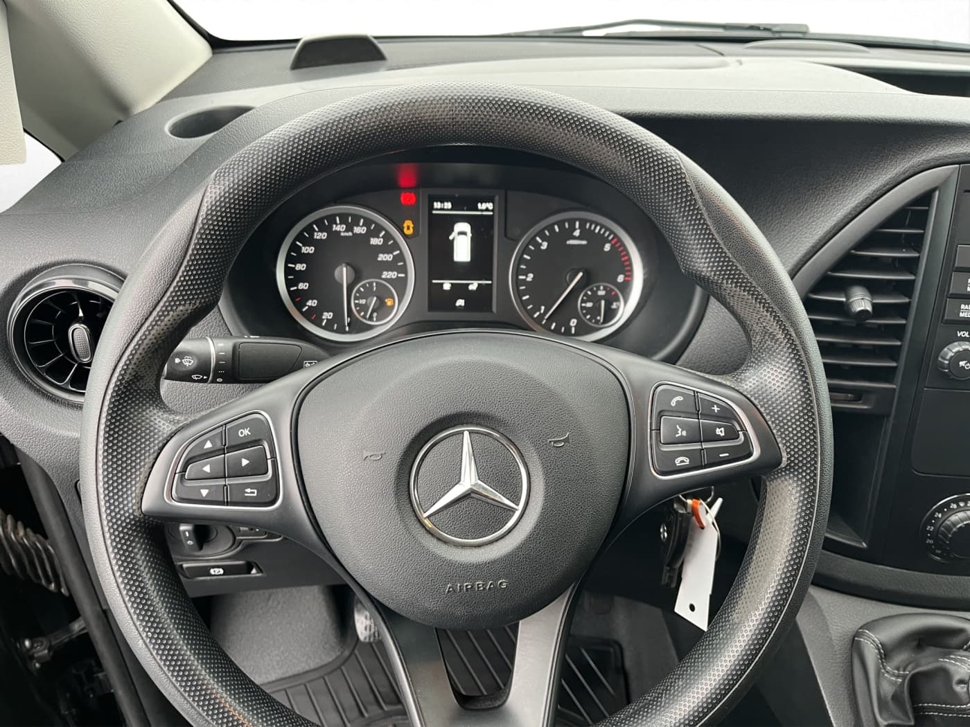 Mercedes-Benz Vito 114 CDI Kasten Bild 8