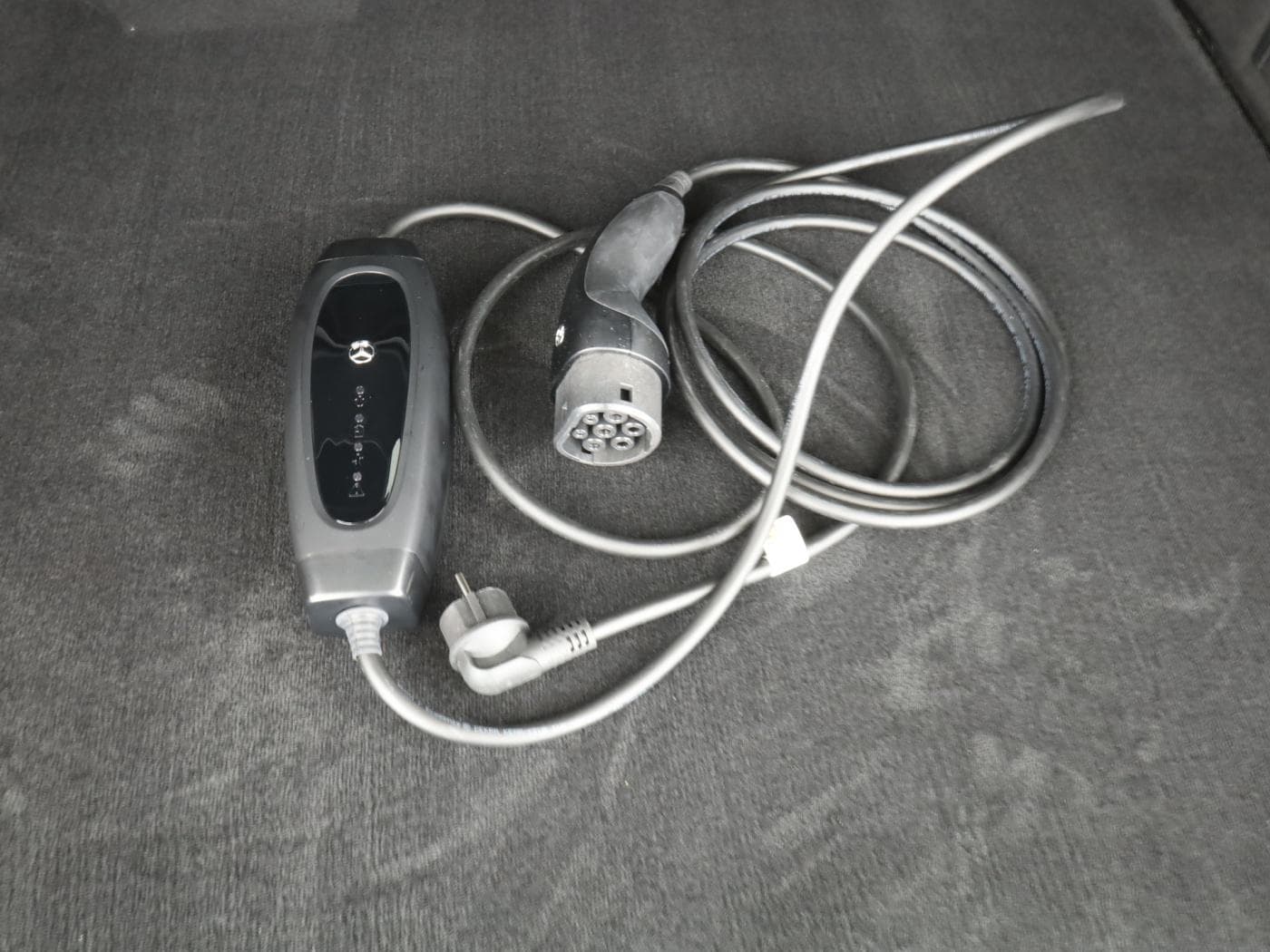 Mercedes-Benz EQB 300 4M Bild 25