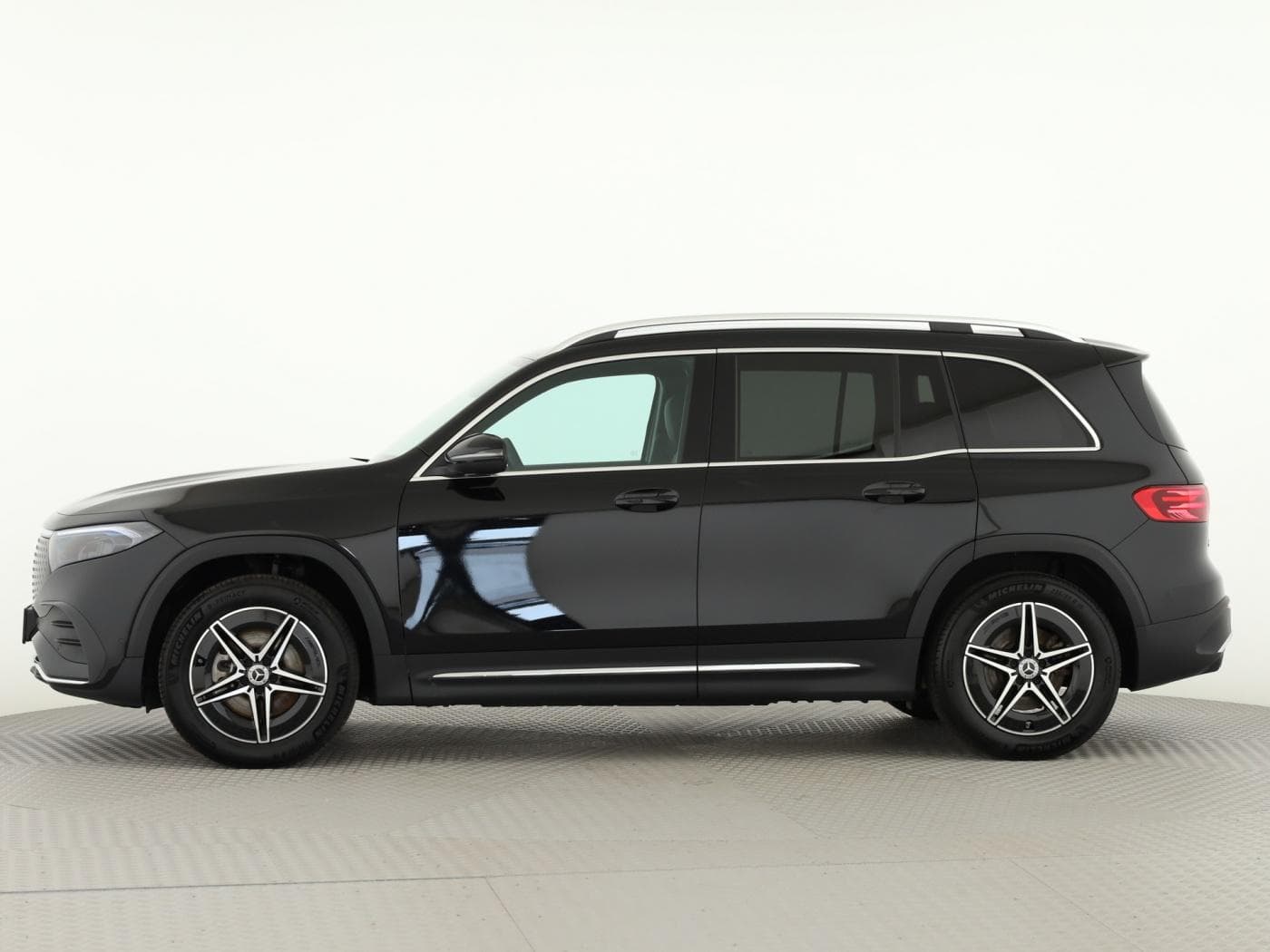 Mercedes-Benz EQB 300 4M Bild 7
