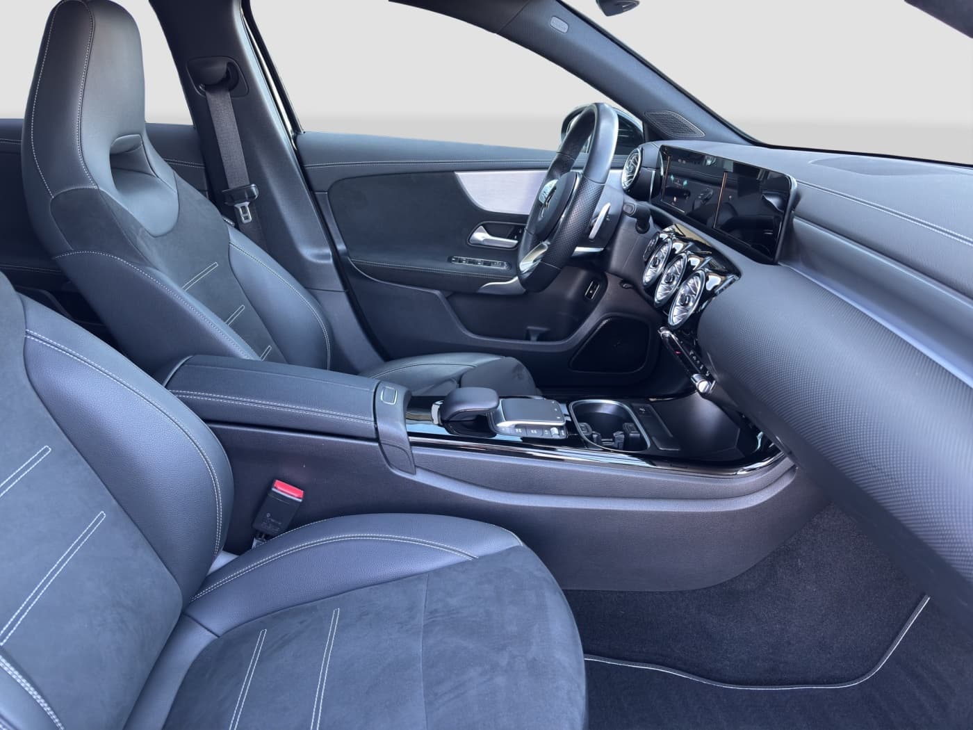 Mercedes-Benz A 250 e Bild 15
