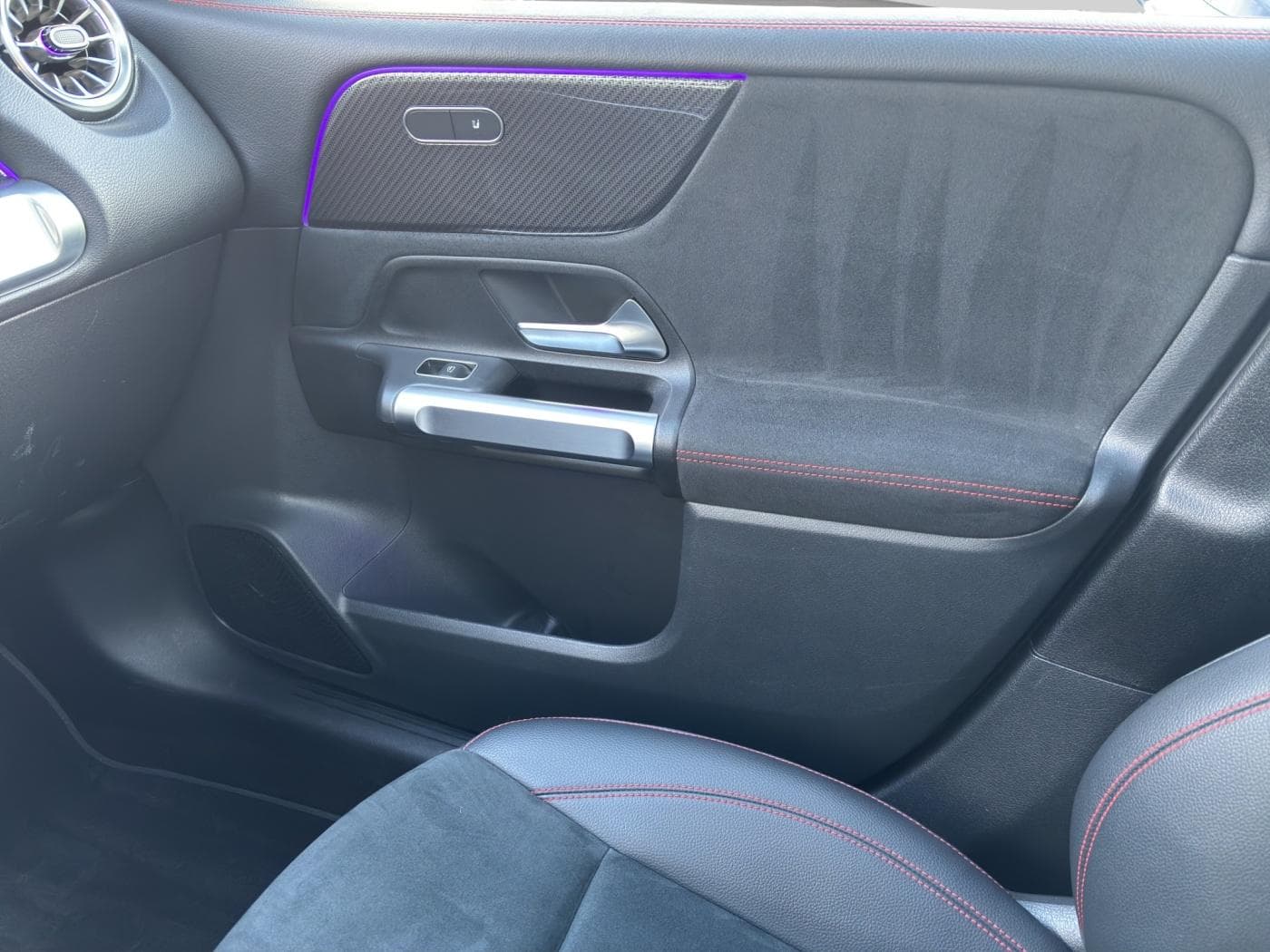 Mercedes-Benz GLB 200 d 4M Bild 14