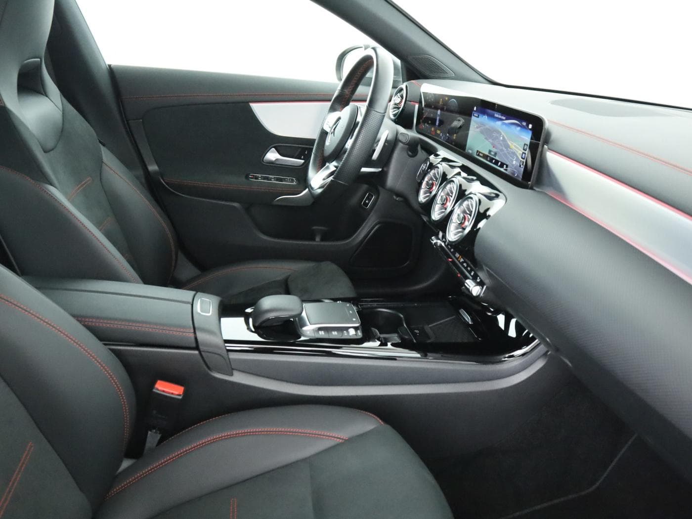 Mercedes-Benz CLA 250 e SB Bild 17