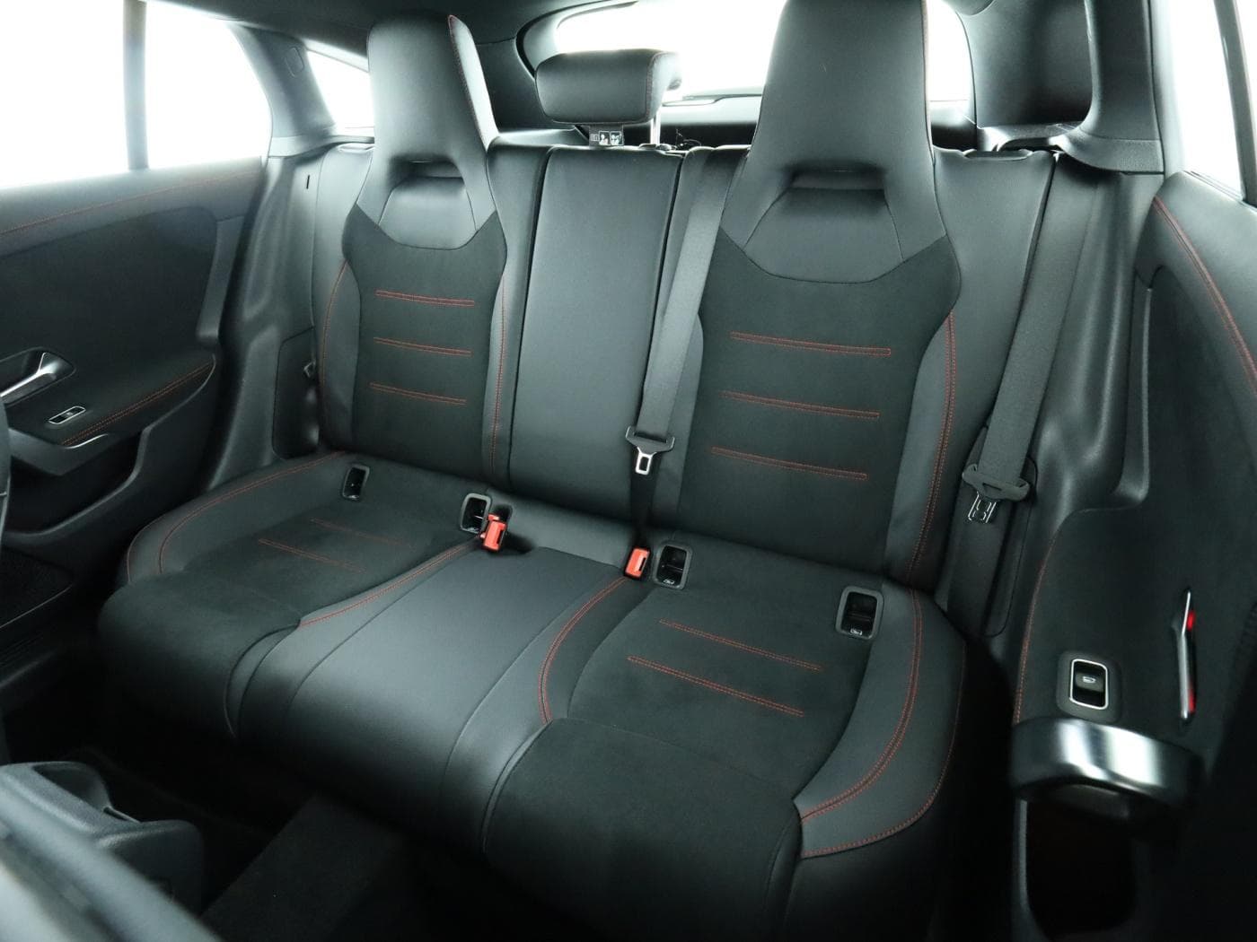 Mercedes-Benz CLA 250 e SB Bild 18