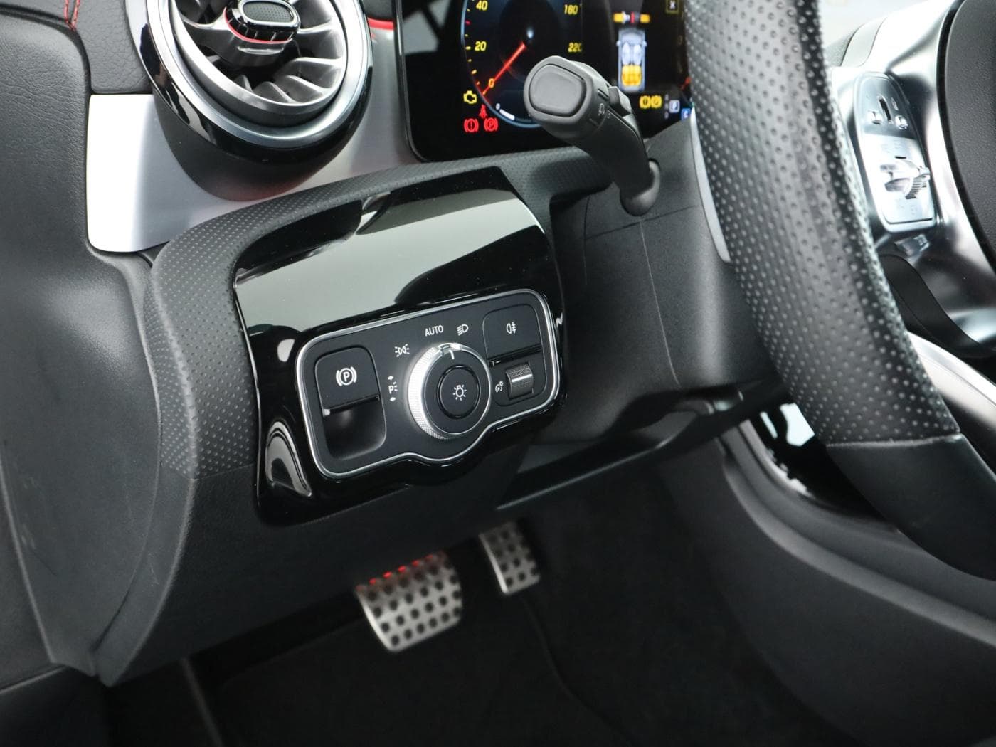 Mercedes-Benz CLA 250 e SB Bild 25