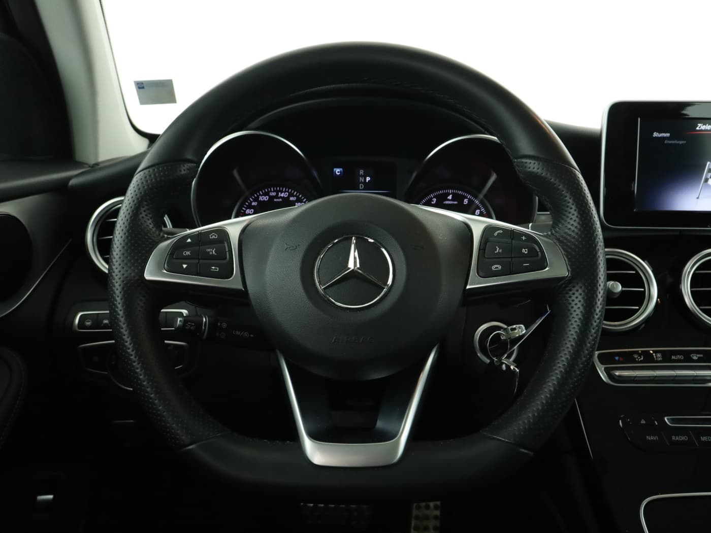 Mercedes-Benz GLC 250 4M Bild 11