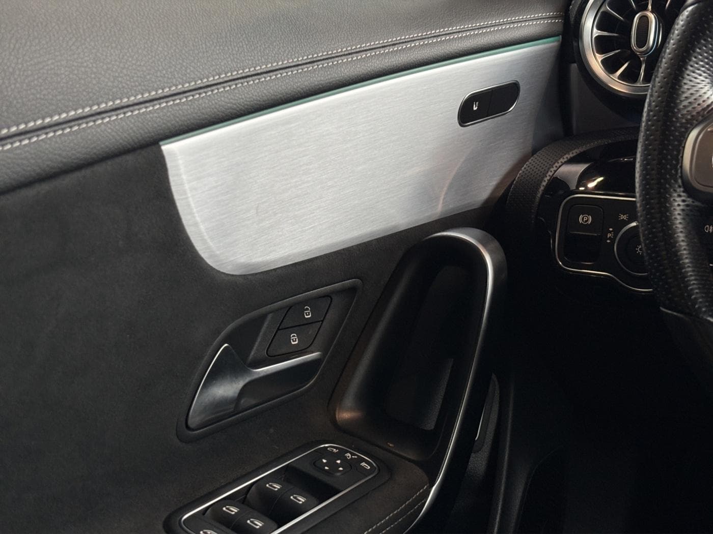 Mercedes-Benz CLA 250 e SB Bild 18