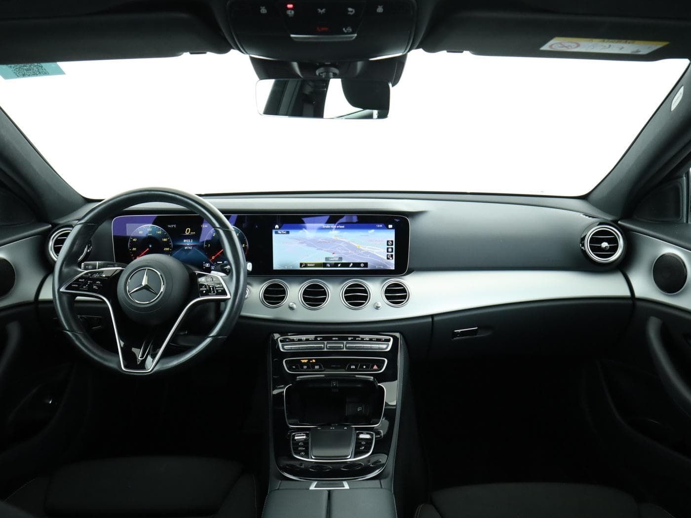 Mercedes-Benz E 220 d T Bild 19