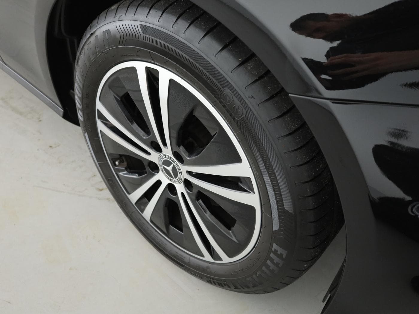 Mercedes-Benz E 220 d T Bild 22