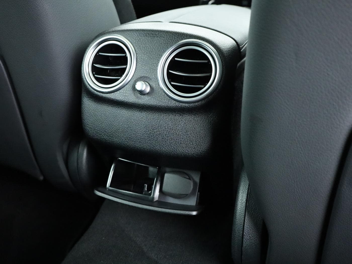 Mercedes-Benz E 220 d T Bild 24