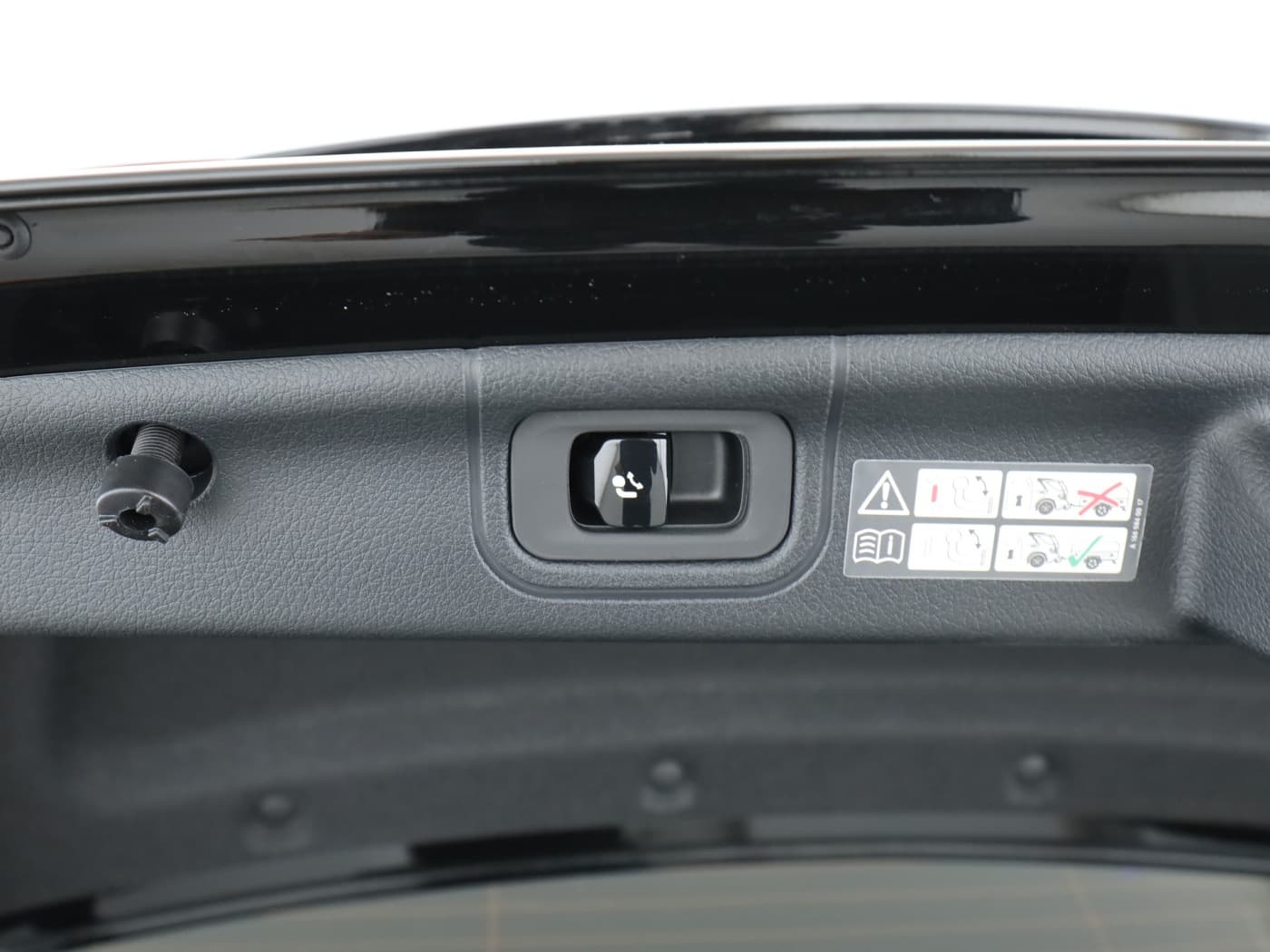 Mercedes-Benz C 300 d Bild 24