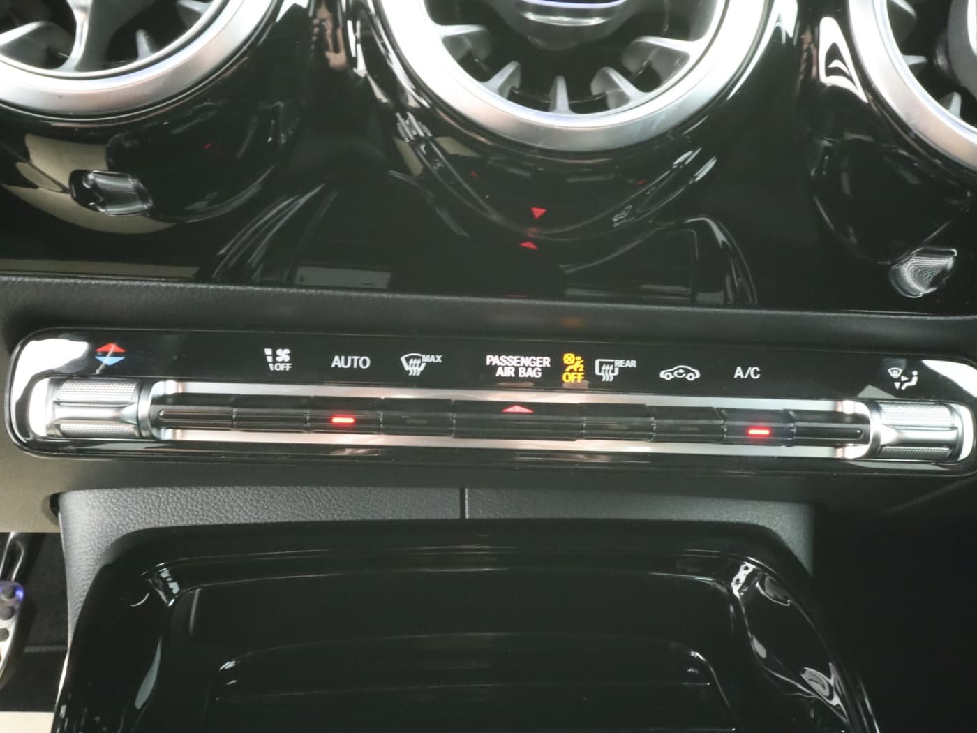 Mercedes-Benz CLA 35 AMG 4M Bild 14