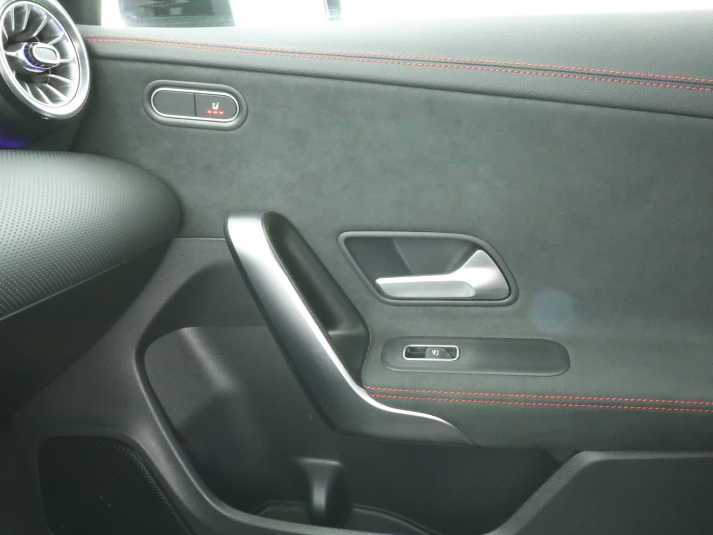 Mercedes-Benz CLA 35 AMG 4M Bild 16