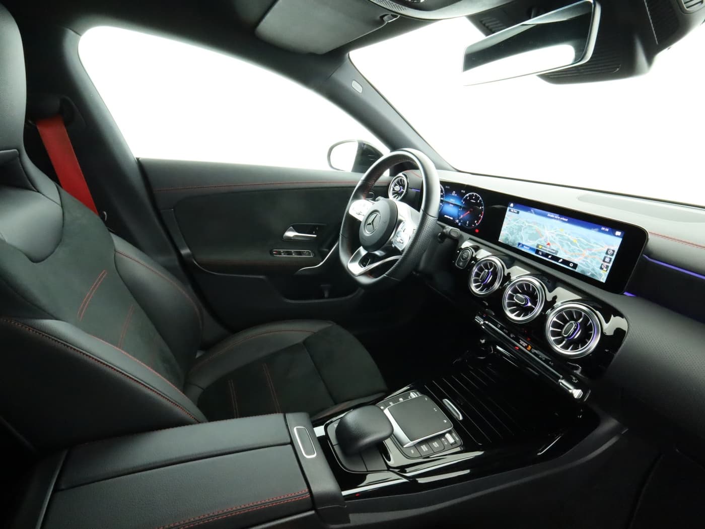 Mercedes-Benz CLA 35 AMG 4M Bild 17