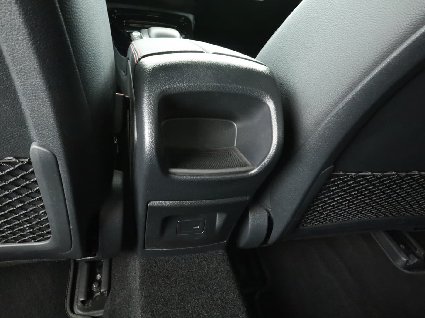 Mercedes-Benz CLA 35 AMG 4M Bild 24