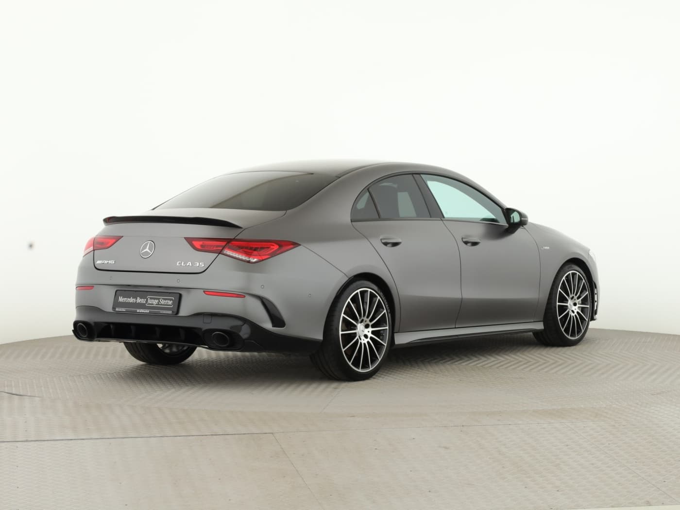 Mercedes-Benz CLA 35 AMG 4M Bild 6