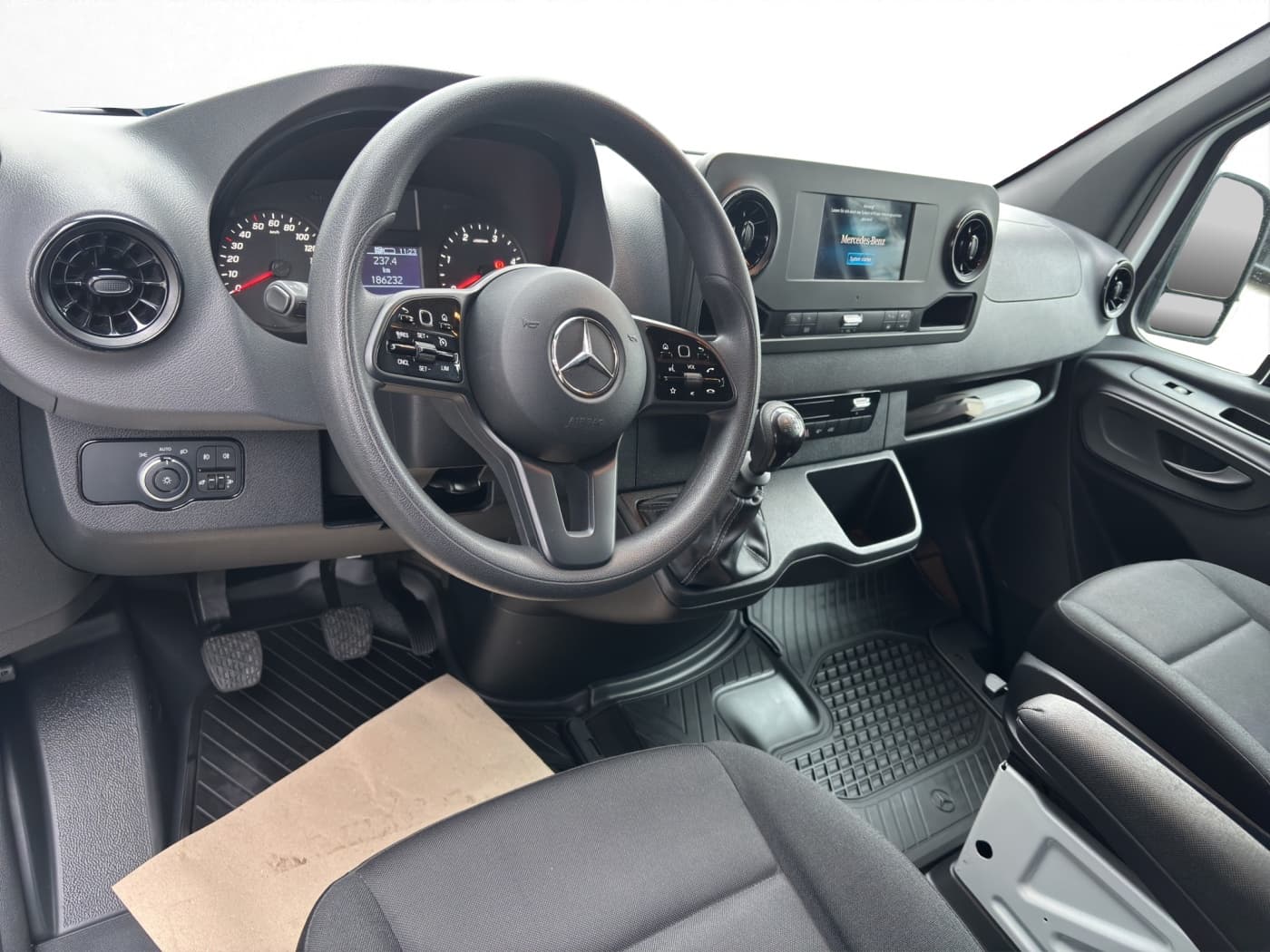 Mercedes-Benz Sprinter 317 CDI Kasten Bild 9