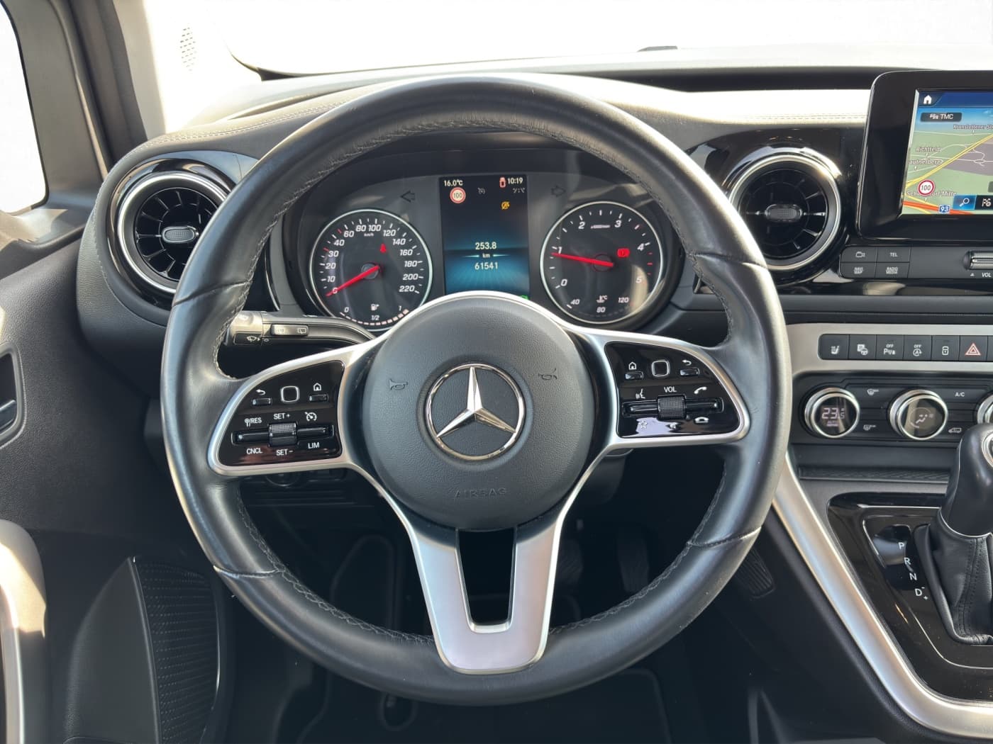 Mercedes-Benz T 180 d PROGRESSIVE Standard Bild 10