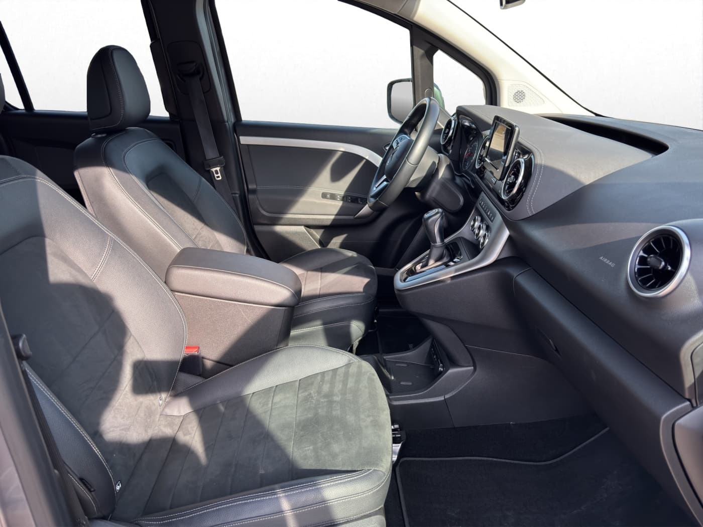 Mercedes-Benz T 180 d PROGRESSIVE Standard Bild 15