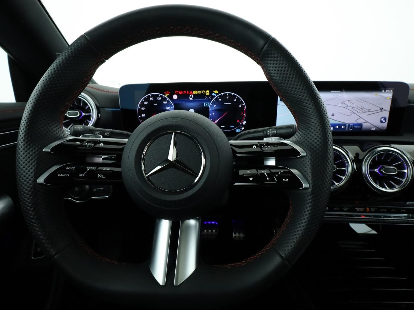 Mercedes-Benz CLA 200 SB Bild 11