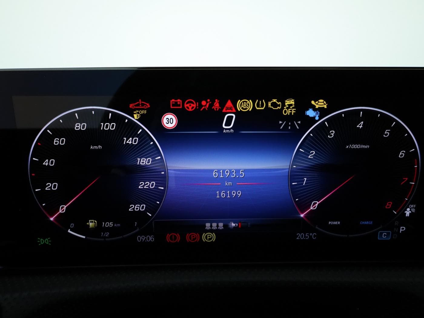 Mercedes-Benz CLA 200 SB Bild 12