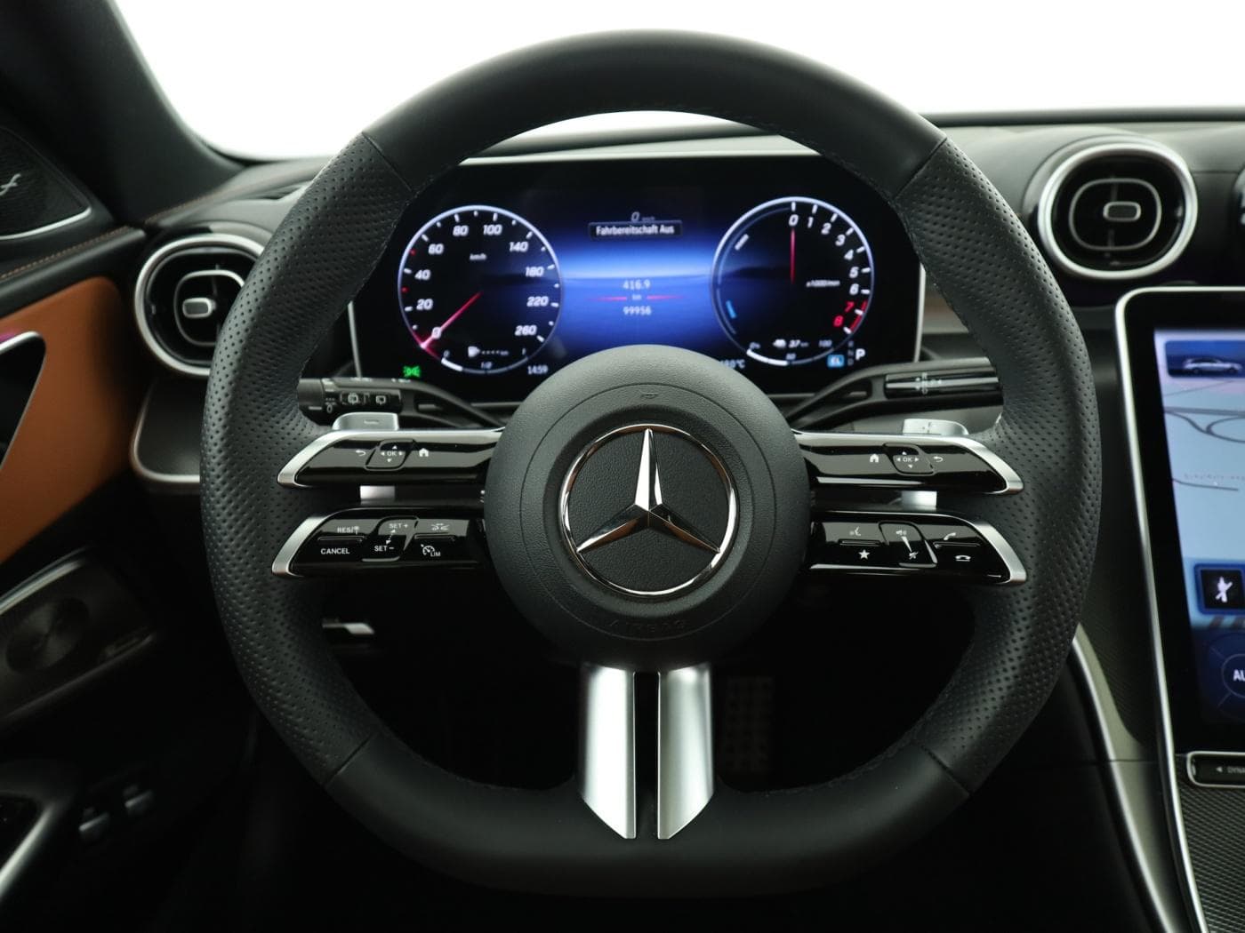 Mercedes-Benz C 300 e T Bild 11