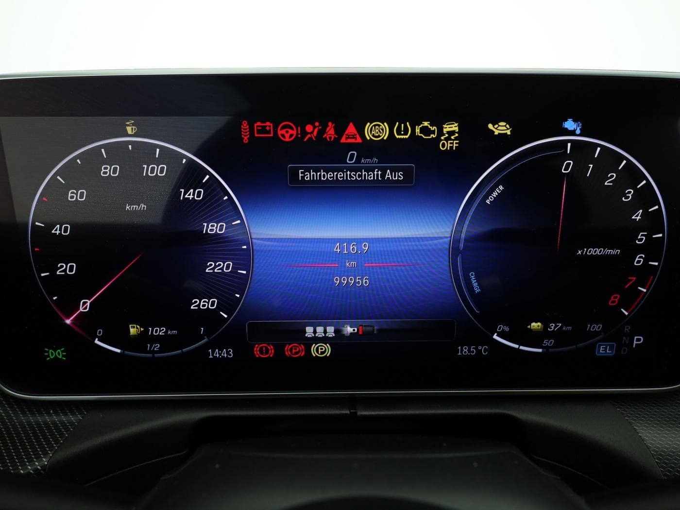 Mercedes-Benz C 300 e T Bild 12