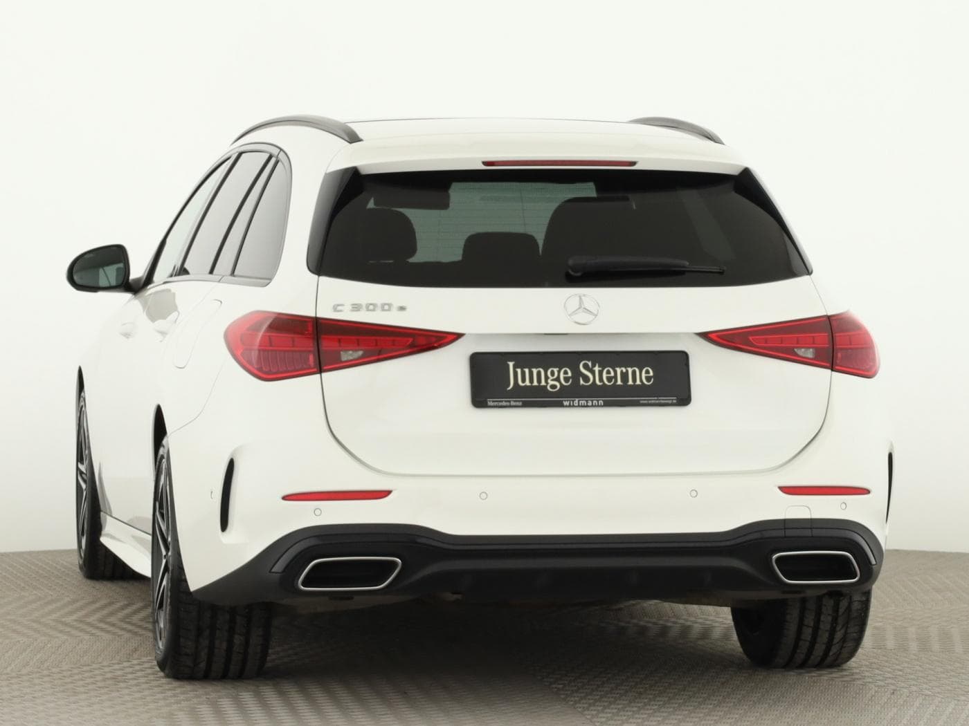 Mercedes-Benz C 300 e T Bild 4