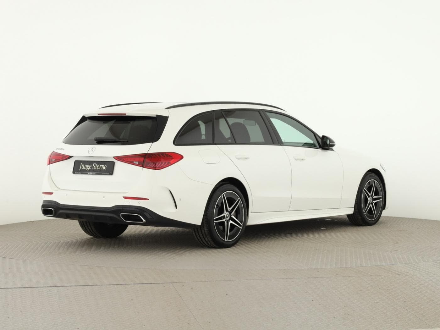 Mercedes-Benz C 300 e T Bild 6