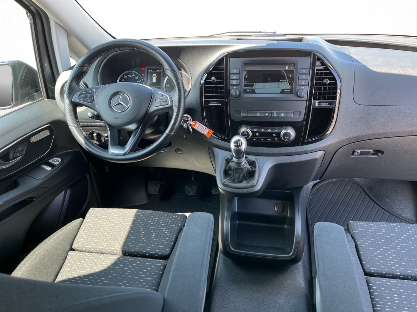 Mercedes-Benz Vito 116 CDI Mixto Bild 9