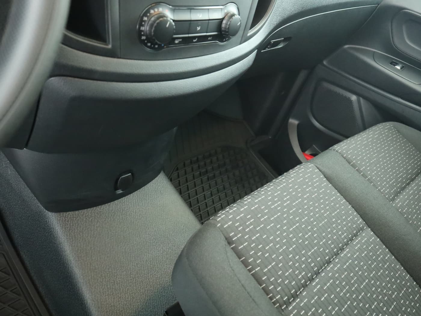 Mercedes-Benz Vito 114 CDI Tourer PRO Lang Bild 15