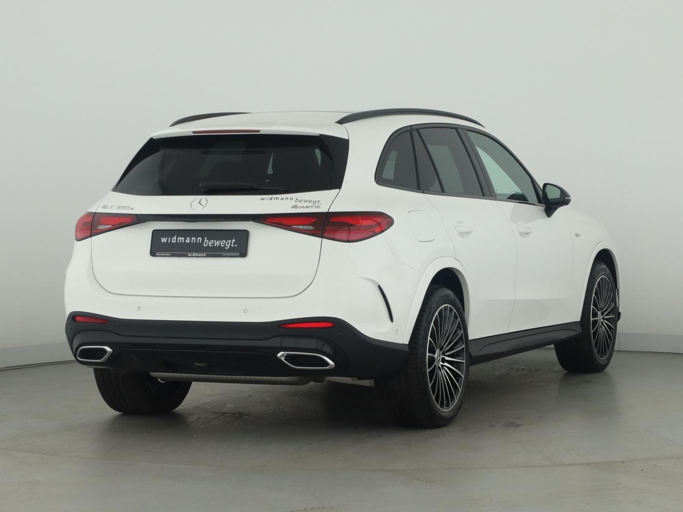 Mercedes-Benz GLC 300 e 4MATIC mit EQ Hybrid Technologie Bild 2