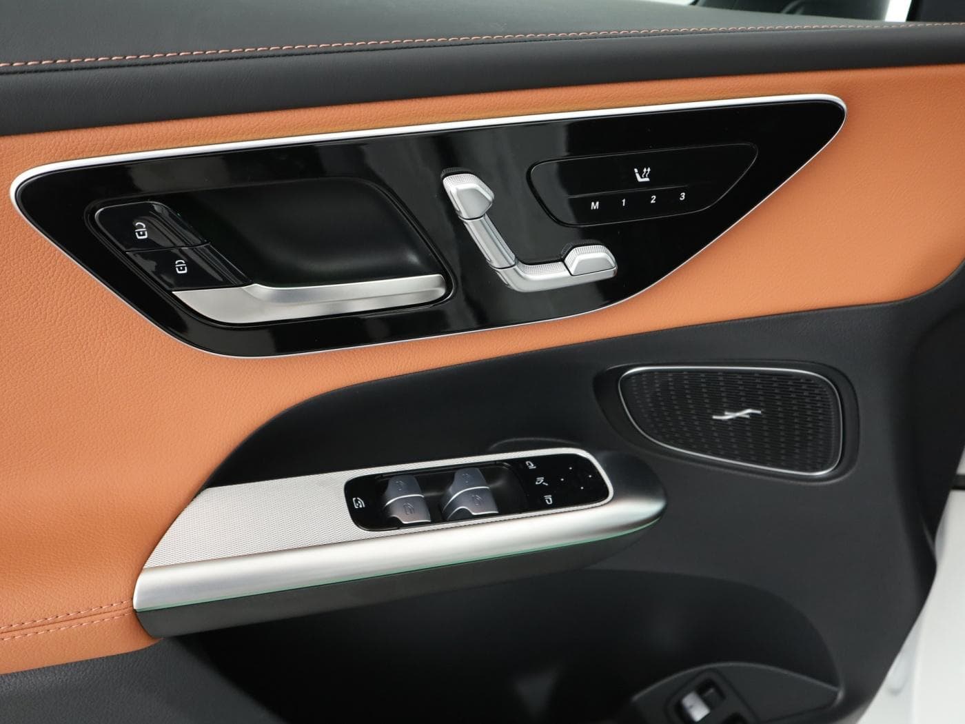 Mercedes-Benz GLC 300 e 4MATIC mit EQ Hybrid Technologie Bild 20