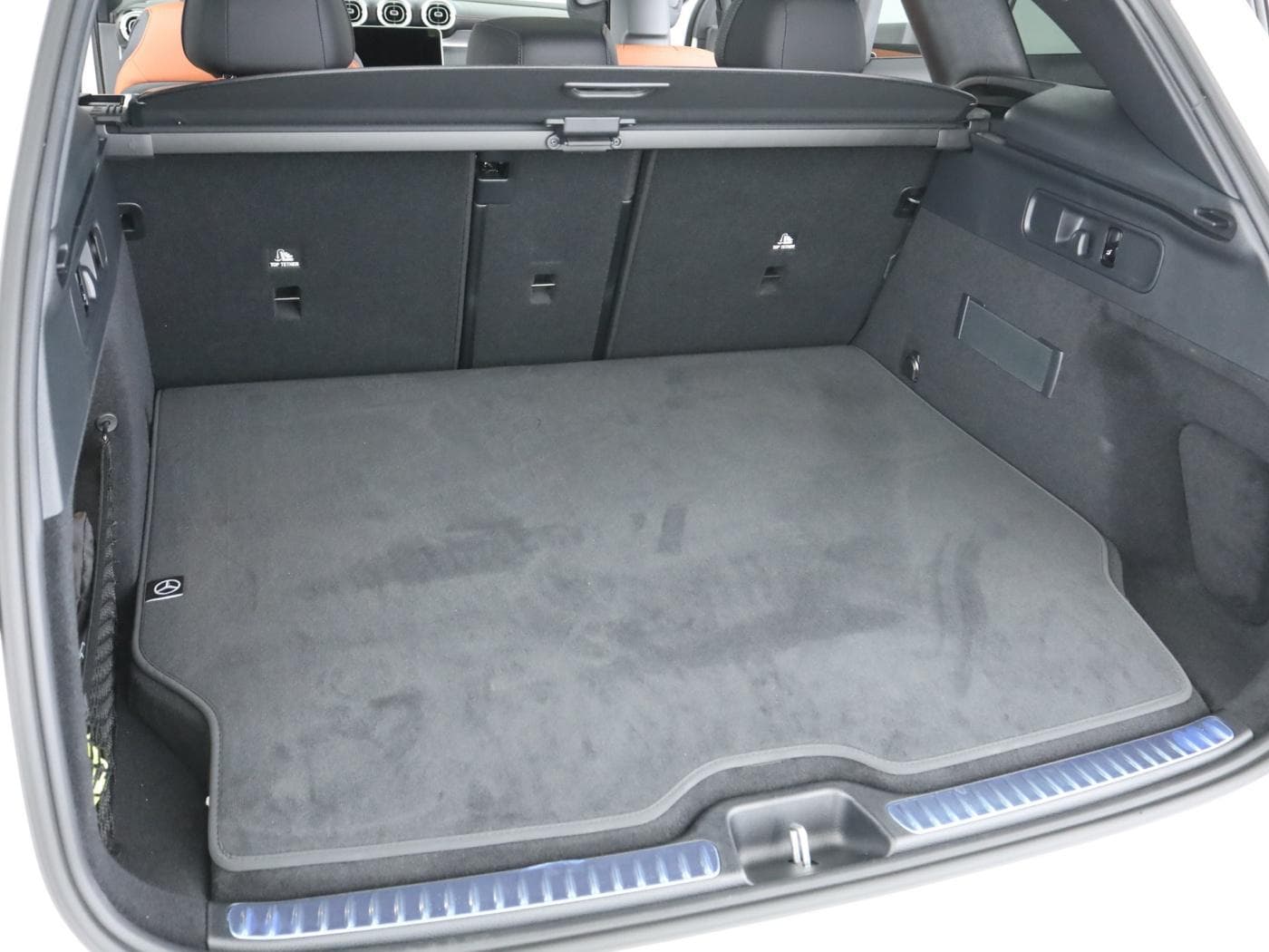Mercedes-Benz GLC 300 e 4MATIC mit EQ Hybrid Technologie Bild 23