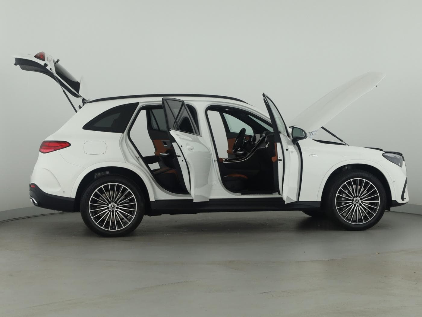 Mercedes-Benz GLC 300 e 4MATIC mit EQ Hybrid Technologie Bild 8