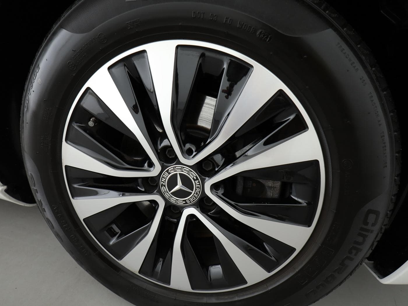 Mercedes-Benz B 180 d Bild 21
