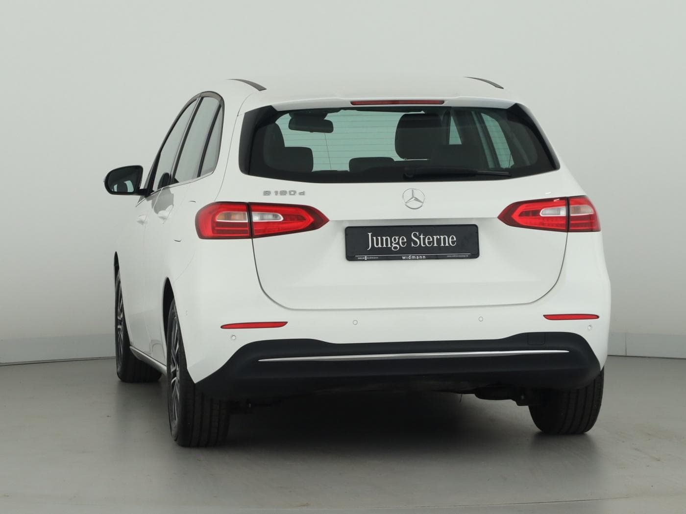 Mercedes-Benz B 180 d Bild 4